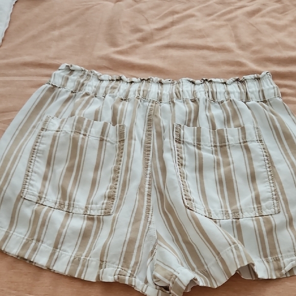 NWOT Elegant Cream Knit Women's Top. 100% Cotton. Size: S. Universal Thread. - Picture 6 of 8